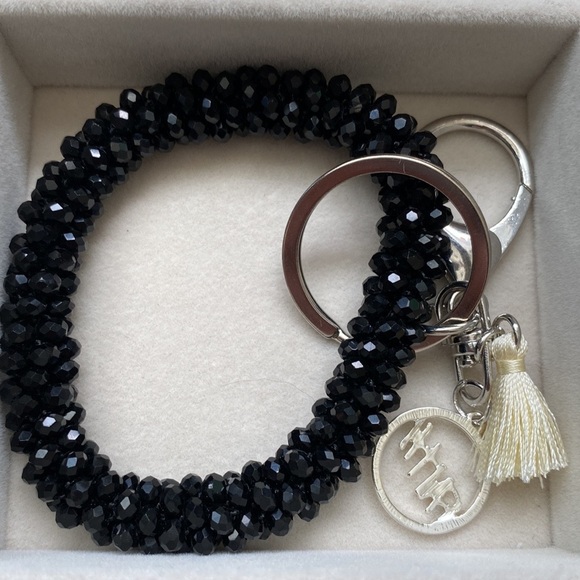 Handmade Black Beaded Keychain Bracelet Silver Key Ring Wristlet - Picture 8 of 8